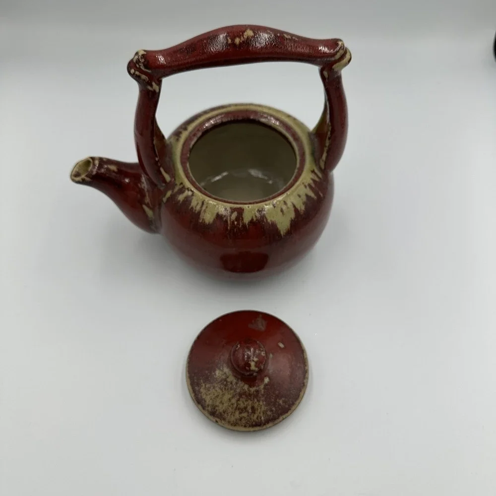 Designpac Ceramic Teapot Red Glaze Rustic Vtg Unique Collectible Signed A24A42‎